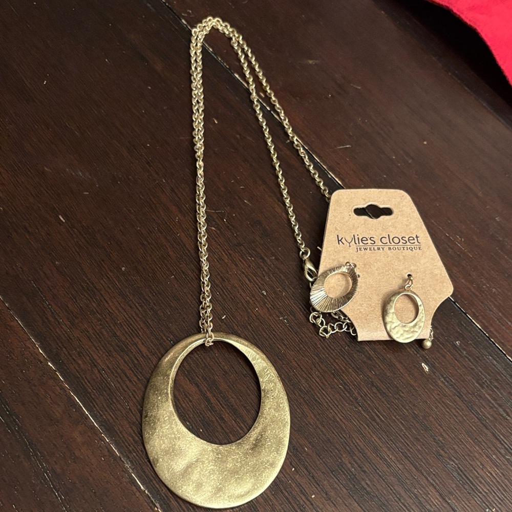 Gold Necklace and Earring Set